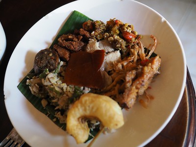 rekomendasi warung babi guling di badung