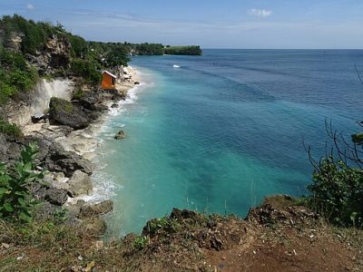 pantai balangan bisa menjadi pilihan terbaik untuk liburan akhir tahun di bali