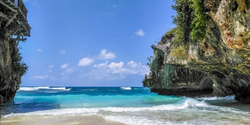 Pantai Suluban Bali