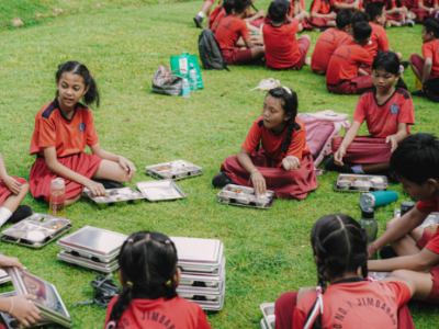 Jimbaran Hijau bersama SDN 1 Jimbaran Mewujudkan Pembelajaran Berwawasan Lingkungan