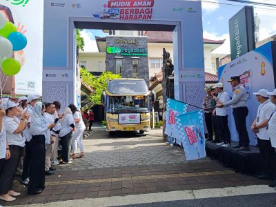 Pegadaian Berangkatkan 250 Pemudik Gratis dari Denpasar
